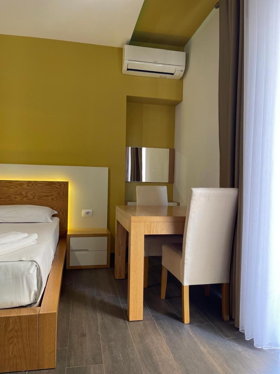 Sunrise Luxury Apartments Sarandë Exterior foto