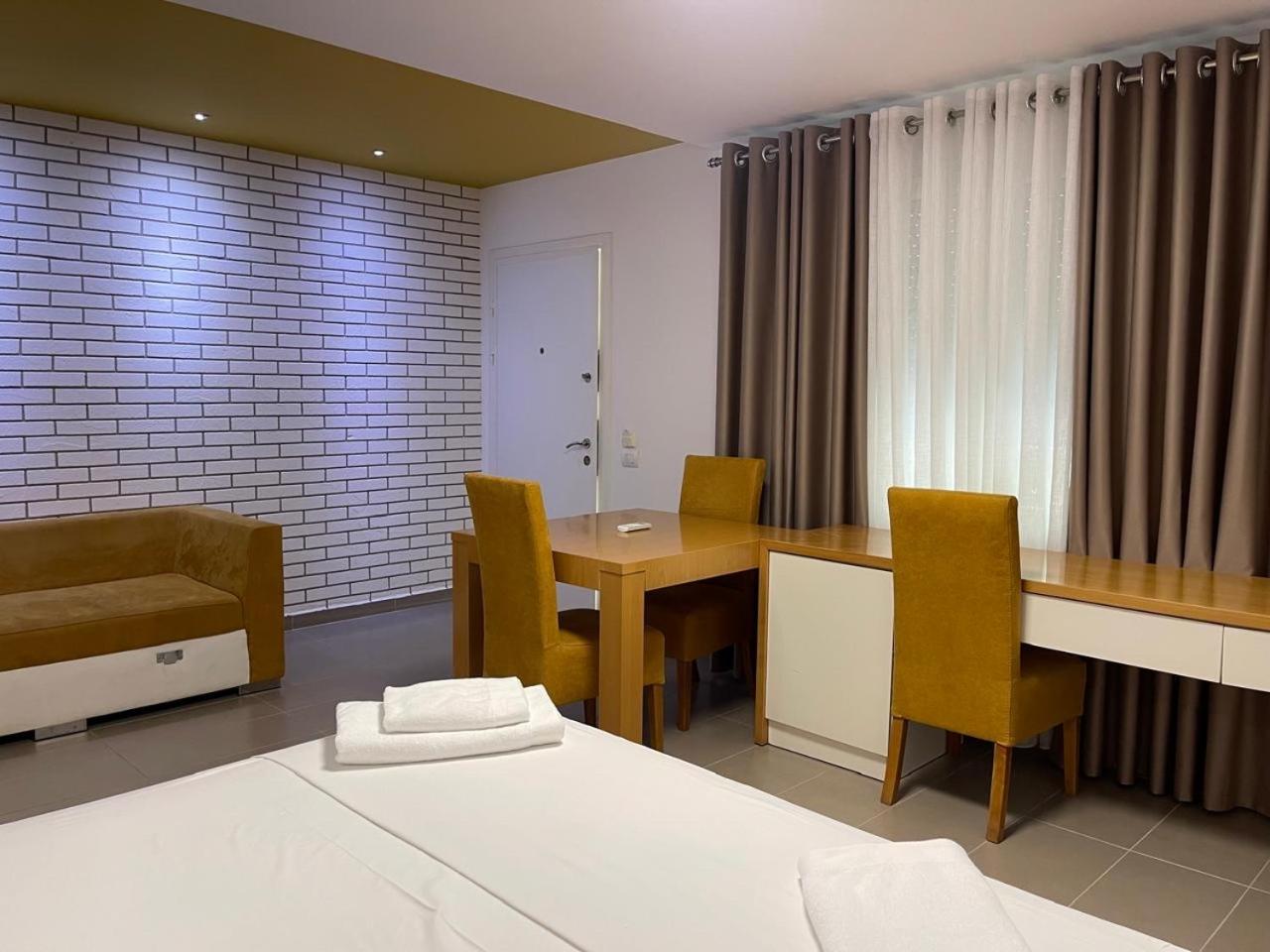 Sunrise Luxury Apartments Sarandë Exterior foto